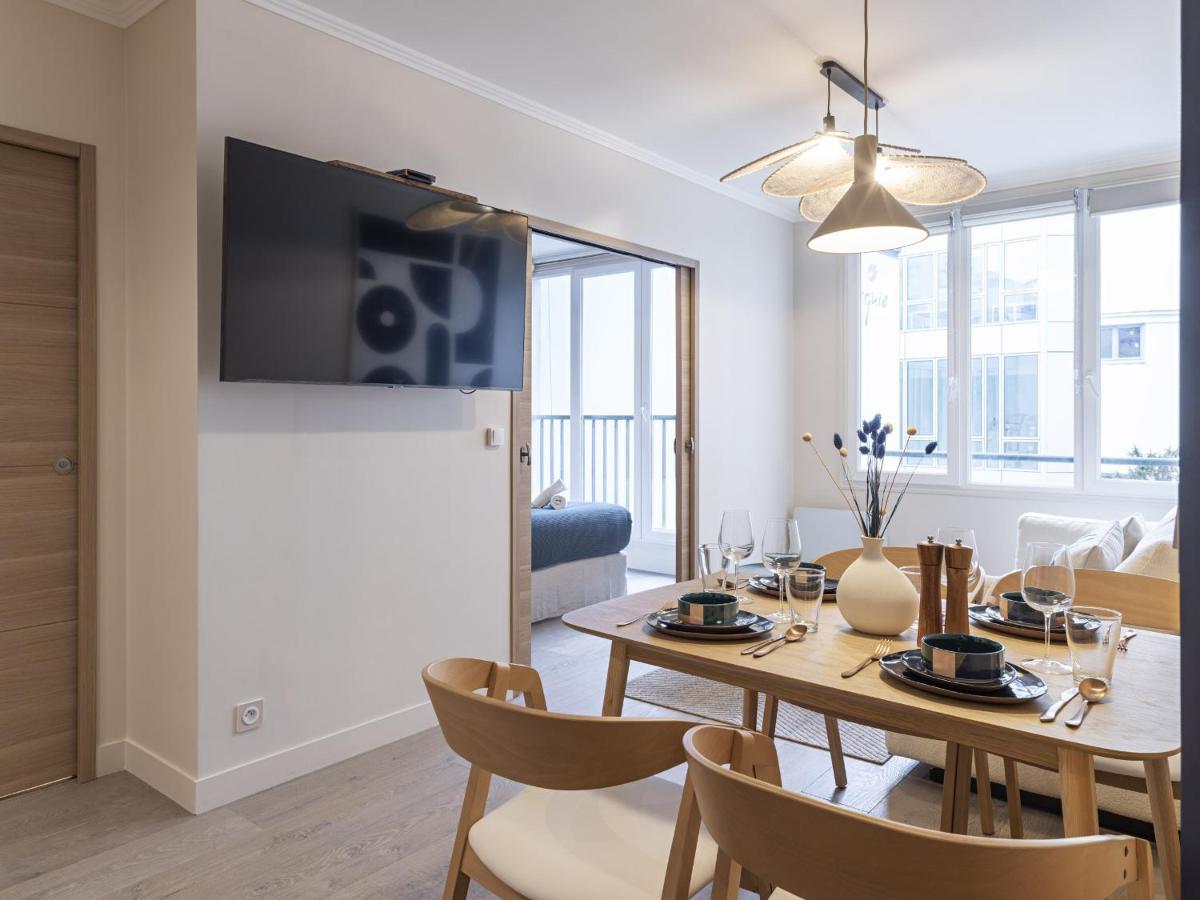 The Blue Suite On Champs Elysees Avenue Parijs Buitenkant foto