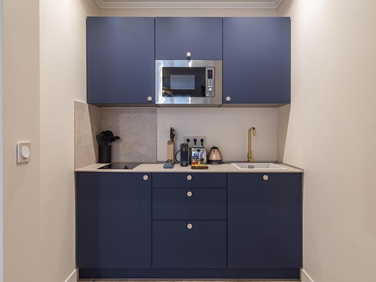 The Blue Suite On Champs Elysees Avenue Parijs Buitenkant foto