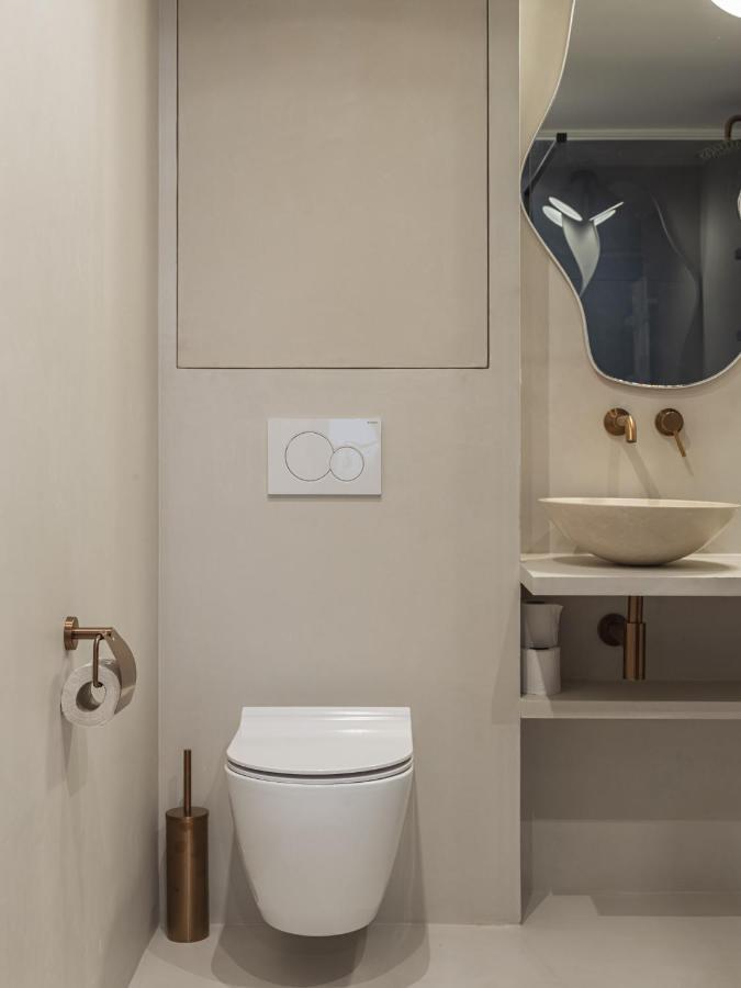 The Blue Suite On Champs Elysees Avenue Parijs Buitenkant foto