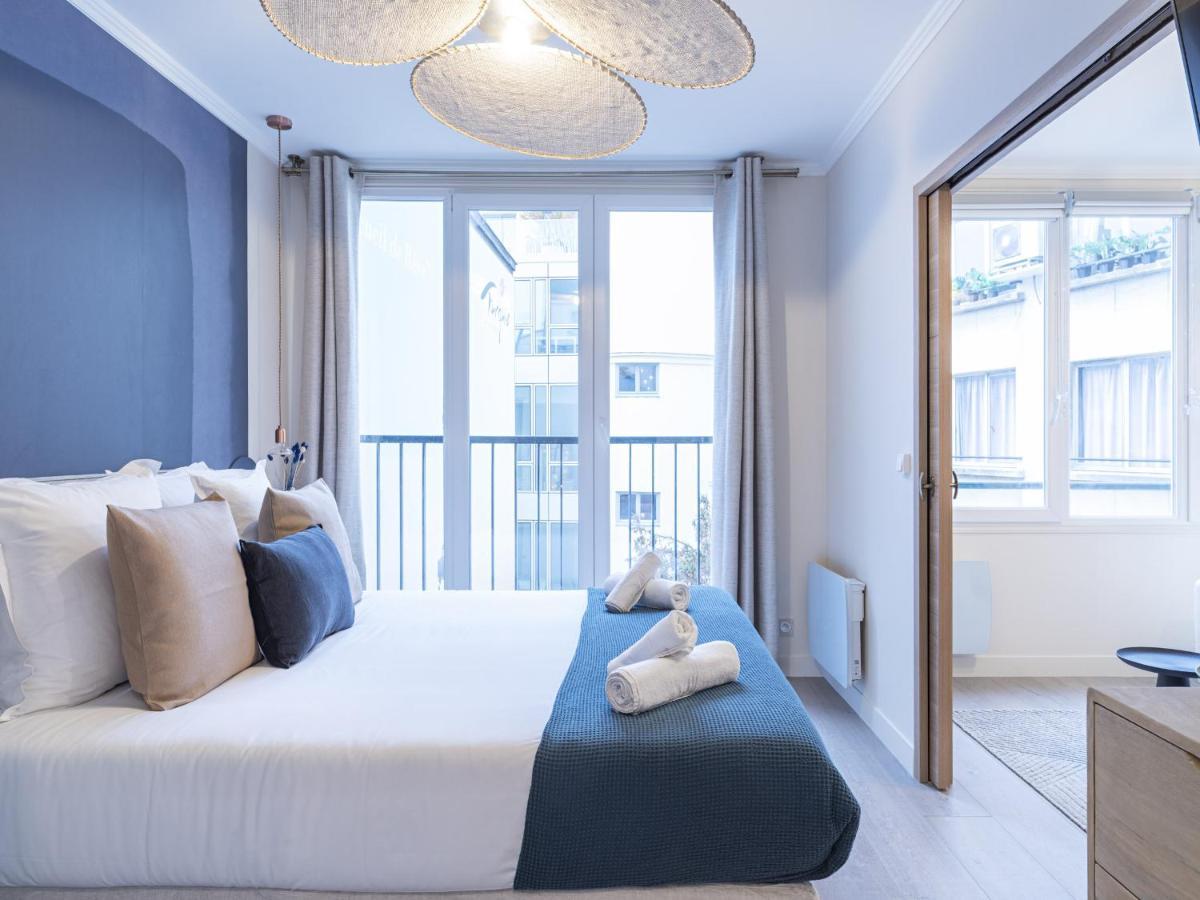 The Blue Suite On Champs Elysees Avenue Parijs Buitenkant foto