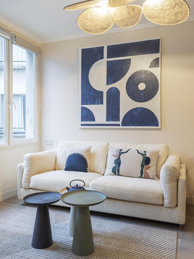 The Blue Suite On Champs Elysees Avenue Parijs Buitenkant foto