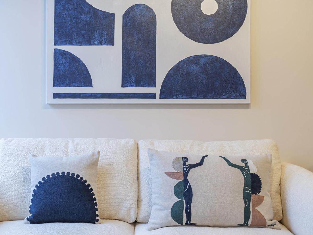 The Blue Suite On Champs Elysees Avenue Parijs Buitenkant foto