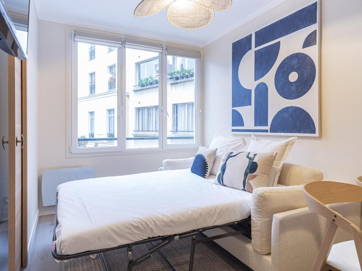 The Blue Suite On Champs Elysees Avenue Parijs Buitenkant foto